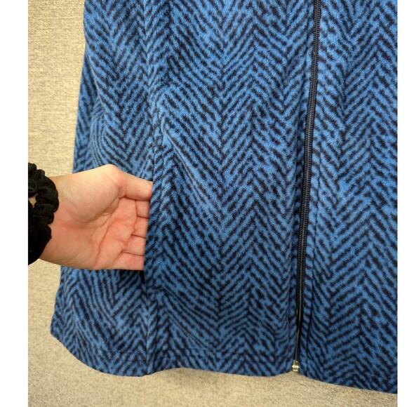Fleece Vest Women's Basic Edition Full Zip Soft Blue Chevron Pattern Size Medium - Picture 3 of 8